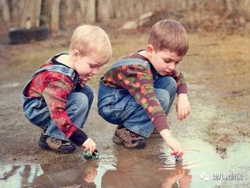 嬉戲心態，見慣不怪;河中欲转千帆舞打一准确生肖详细解答、统计解答解释落实